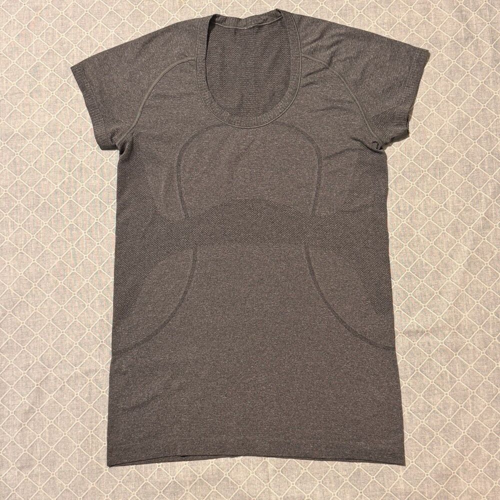 Lululemon Swiftly Tech Short Sleeve 2.0 Gray; Sz 6, Workout Running Shirt